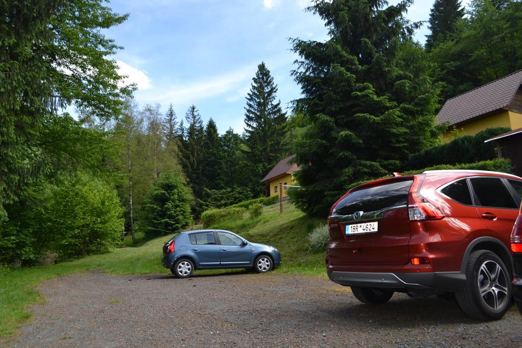 Chaty Pod Knizeci, Trojanovice Buitenkant foto